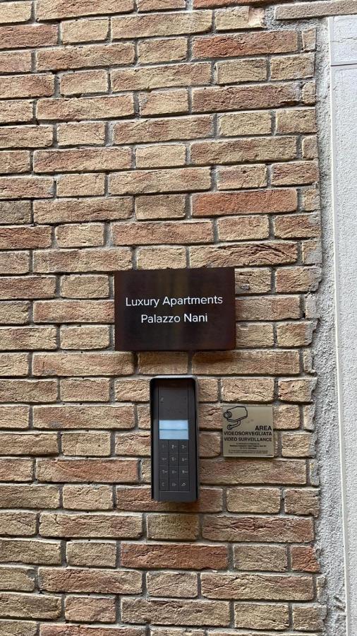 ונציה Luxury Apartments Palazzo Nani מראה חיצוני תמונה